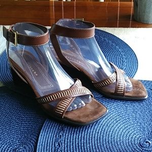 Apostrophe leather ankle strap wedges